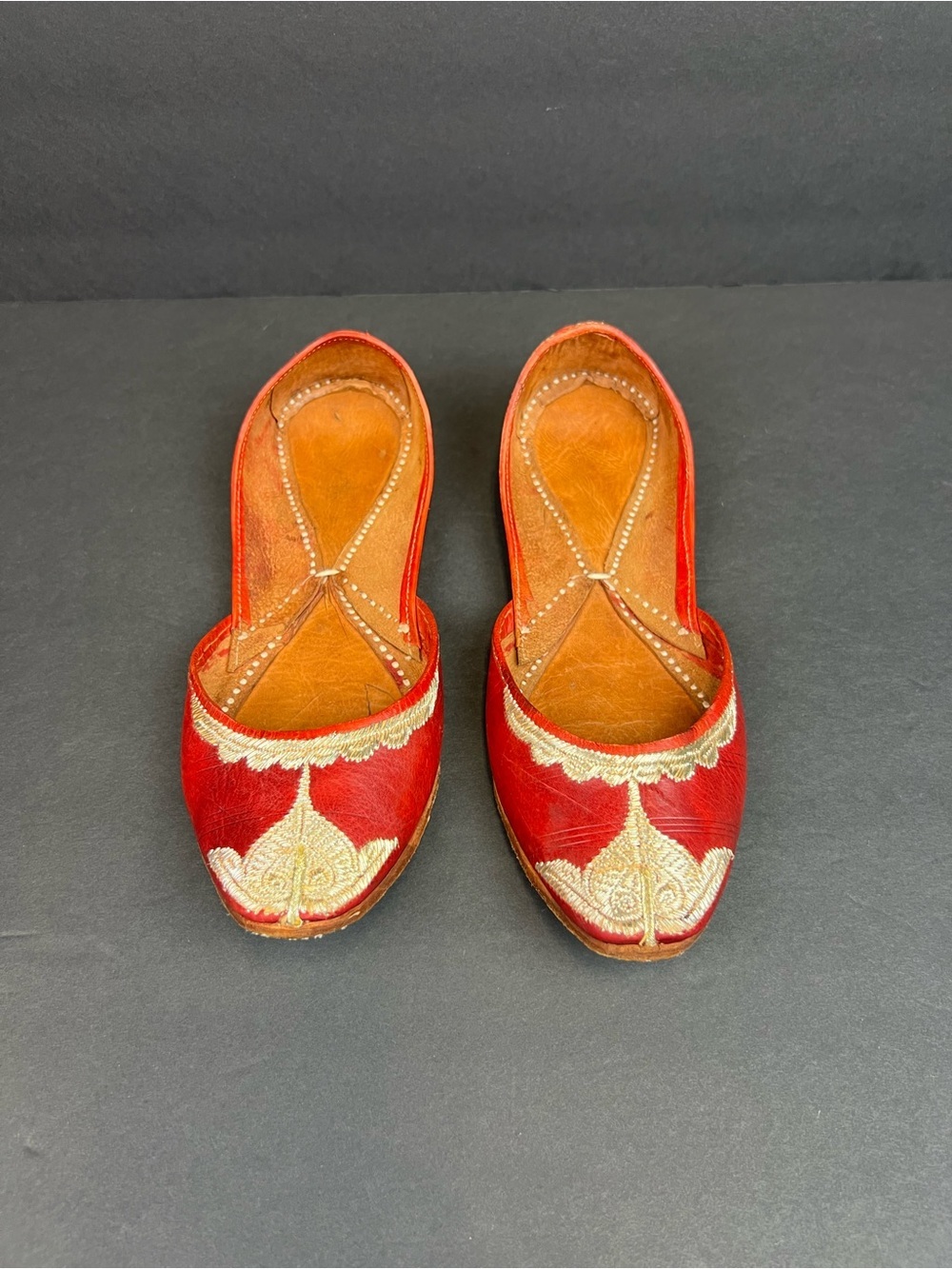 Red Embroidered Women’s Slip-On Flats Size 7